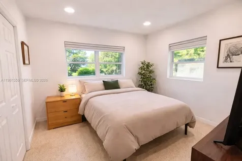 450 NE 155th Terrace Miami FL 33162