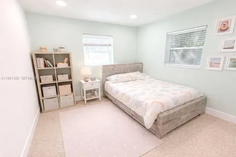 450 NE 155th Terrace Miami FL 33162