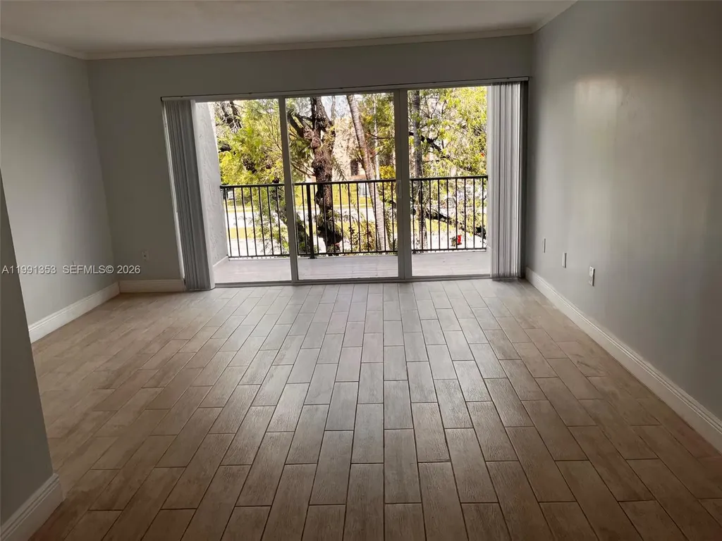 210 NW 87th Avenue Miami FL 33172