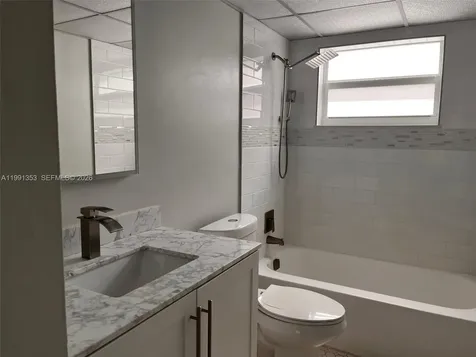 210 NW 87th Avenue Miami FL 33172