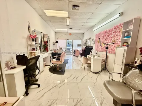1569 W Okeechobee Road Hialeah Hialeah FL 33010