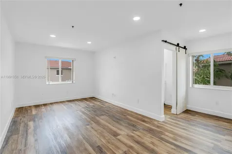 164 Riviera Circle Weston FL 33326