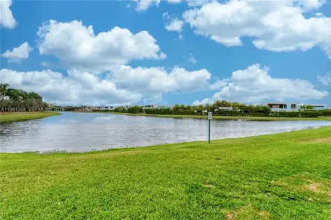 164 Riviera Circle Weston FL 33326