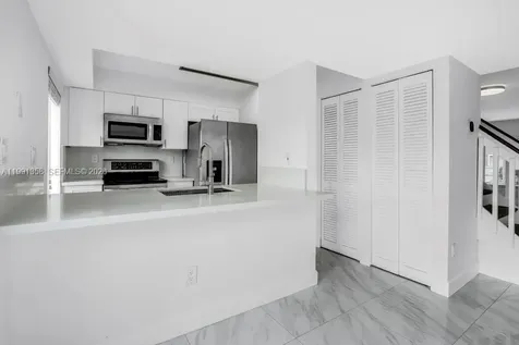 164 Riviera Circle Weston FL 33326