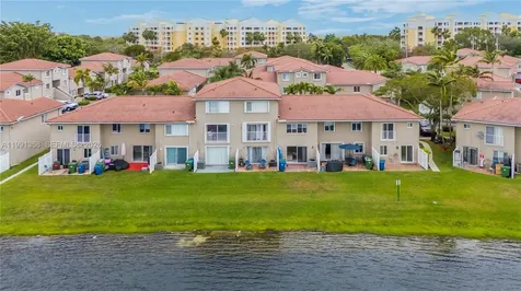 164 Riviera Circle Weston FL 33326