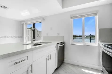 164 Riviera Circle Weston FL 33326