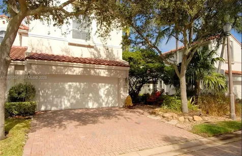949 N Harbor View N Hollywood FL 33019