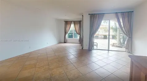 949 N Harbor View N Hollywood FL 33019
