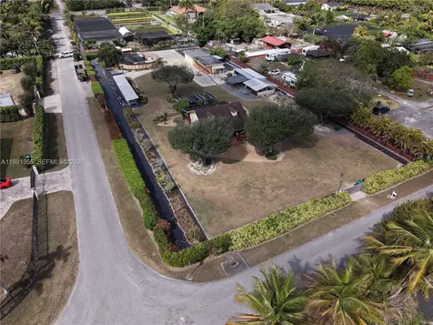 23550 SW 214th Place Homestead FL 33031