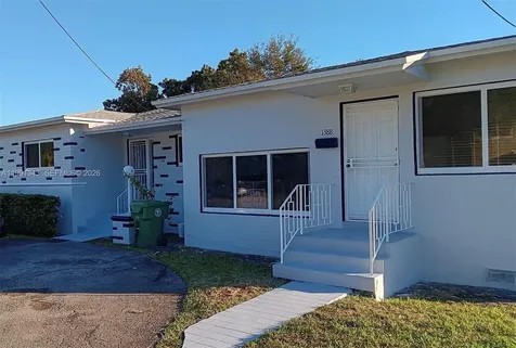1386 NW 38th Street Miami FL 33142