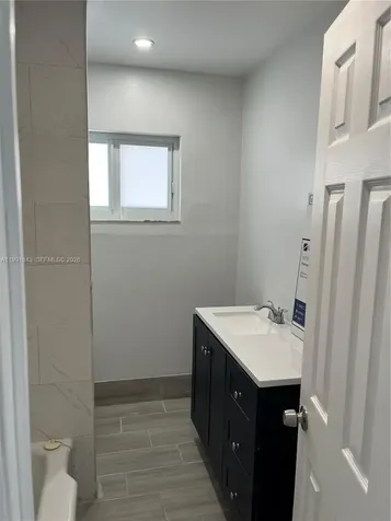 1386 NW 38th Street Miami FL 33142