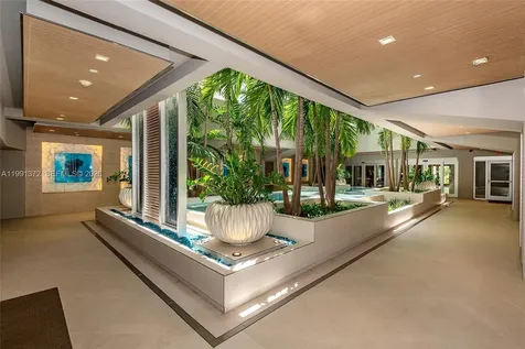 600 Grapetree Drive Key Biscayne FL 33149