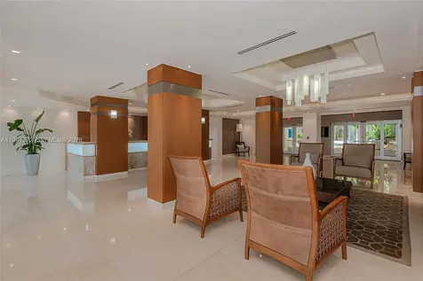 600 Grapetree Drive Key Biscayne FL 33149
