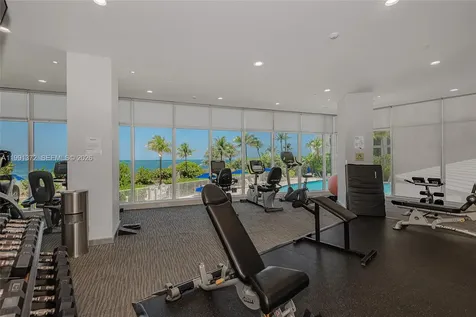 600 Grapetree Drive Key Biscayne FL 33149