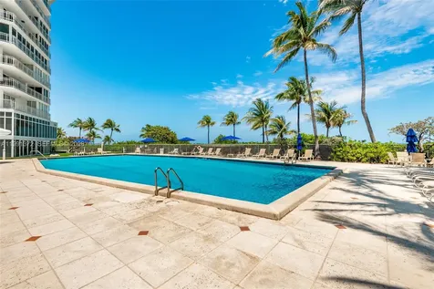 600 Grapetree Drive Key Biscayne FL 33149