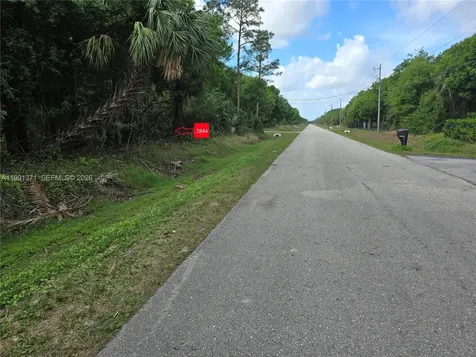 2844 70th Avenue NE Naples FL 34120