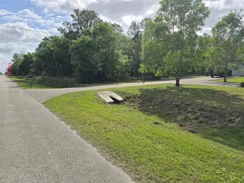 2844 70th Avenue NE Naples FL 34120