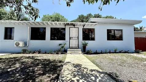 1352 NW 112th Terrace Miami FL 33167