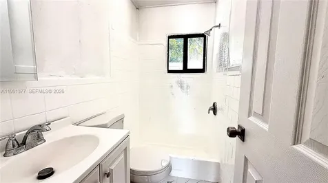 1352 NW 112th Terrace Miami FL 33167