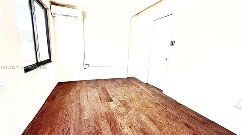 1352 NW 112th Terrace Miami FL 33167
