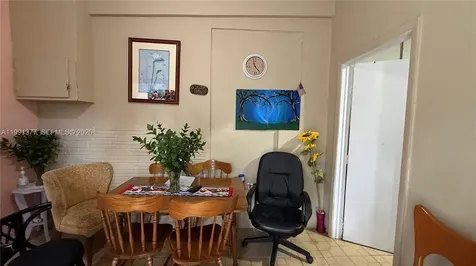 1352 NW 112th Terrace Miami FL 33167