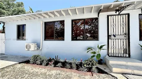 1352 NW 112th Terrace Miami FL 33167