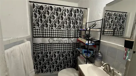 1352 NW 112th Terrace Miami FL 33167