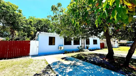 1352 NW 112th Terrace Miami FL 33167
