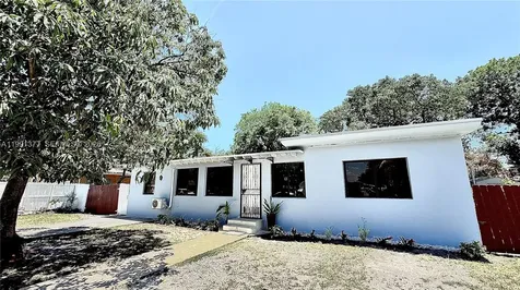 1352 NW 112th Terrace Miami FL 33167