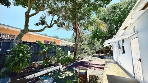 1352 NW 112th Terrace Miami FL 33167