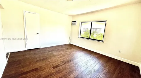 1352 NW 112th Terrace Miami FL 33167