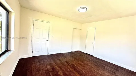 1352 NW 112th Terrace Miami FL 33167