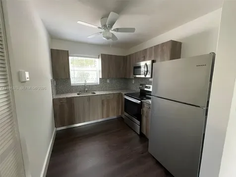 1864 NW 24th Street Miami FL 33142