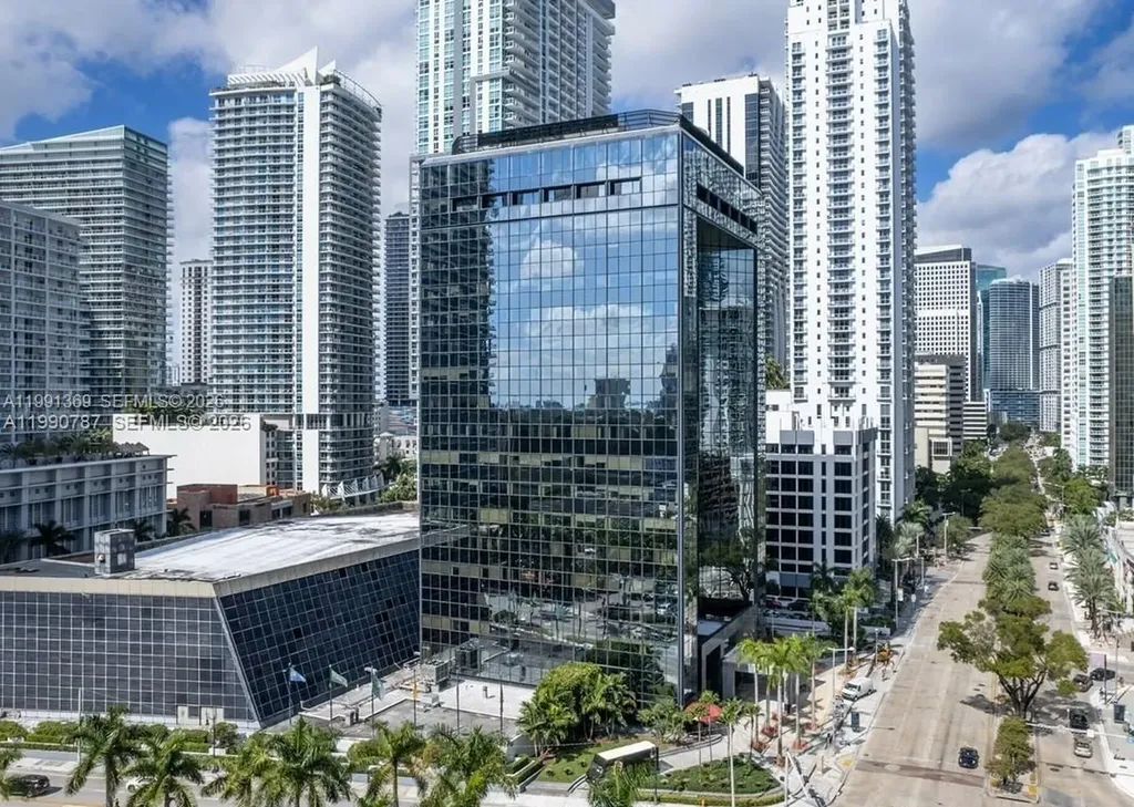 1200 Brickell Avenue Miami FL 33131