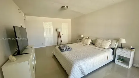 2017 Ocean Drive Hallandale Beach FL 33009