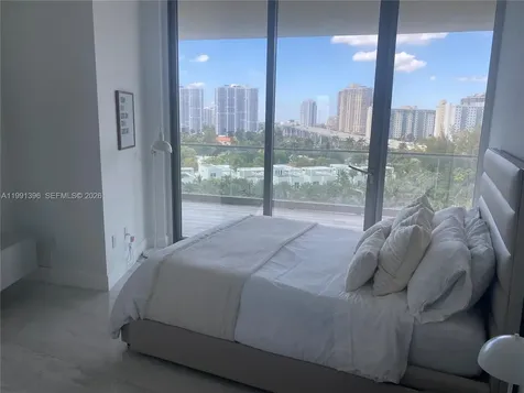 18975 Collins Avenue Sunny Isles Beach FL 33160