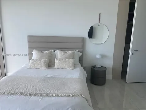 18975 Collins Avenue Sunny Isles Beach FL 33160