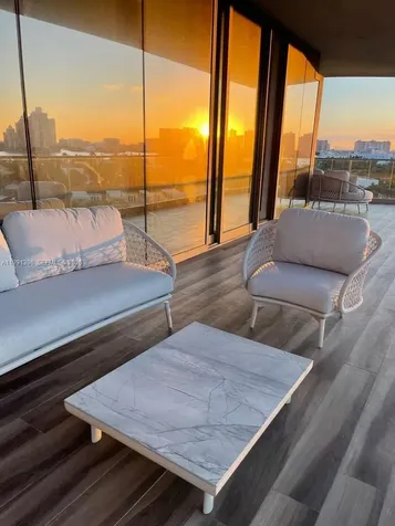 18975 Collins Avenue Sunny Isles Beach FL 33160
