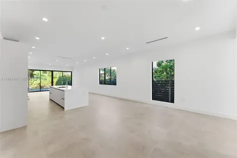2840 SW 32nd Court Miami FL 33133