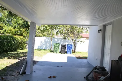 2411 SW 6th Street Fort Lauderdale FL 33312