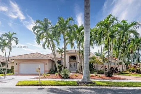 392 Coconut Circle Weston FL 33326