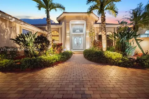 392 Coconut Circle Weston FL 33326