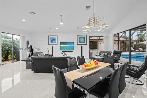 392 Coconut Circle Weston FL 33326