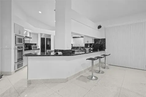 392 Coconut Circle Weston FL 33326