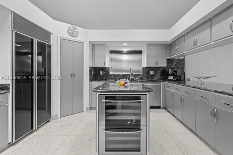 392 Coconut Circle Weston FL 33326