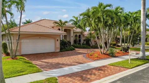 392 Coconut Circle Weston FL 33326