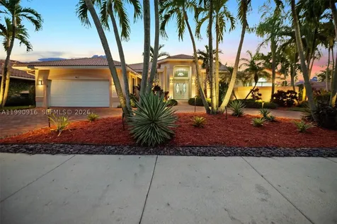 392 Coconut Circle Weston FL 33326