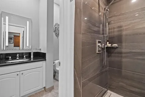 392 Coconut Circle Weston FL 33326