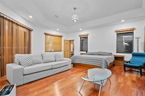 392 Coconut Circle Weston FL 33326