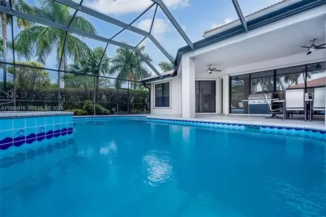 392 Coconut Circle Weston FL 33326
